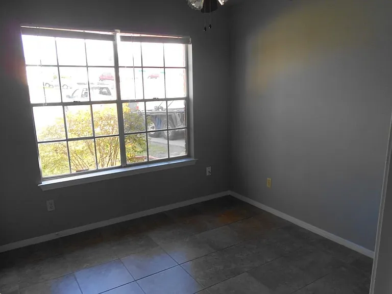 410 Saddle Dr — Photo 20