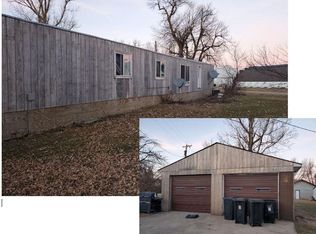 211 Sherman Ave W, Summit, SD 57266