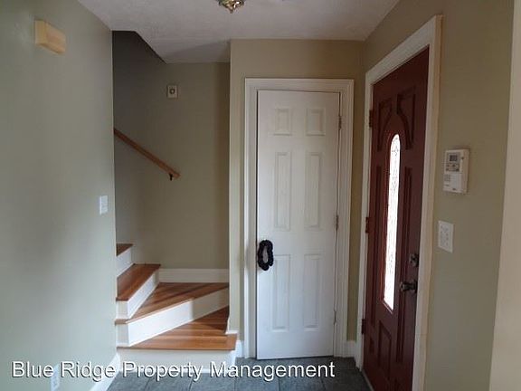 2nd image of 805 Scott St APT C