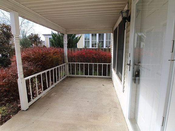5th image of 410 Clifford Ave