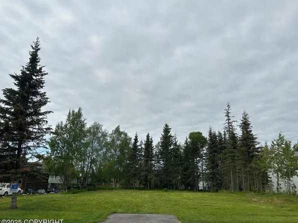 336 W Rockwell Ave, Soldotna, AK 99669
