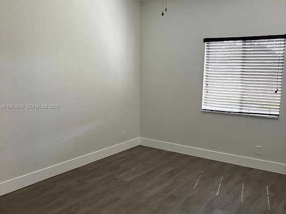 5th image of 11500 NW 33rd St