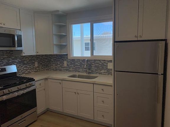 2nd image of 314 E Poplar Ave