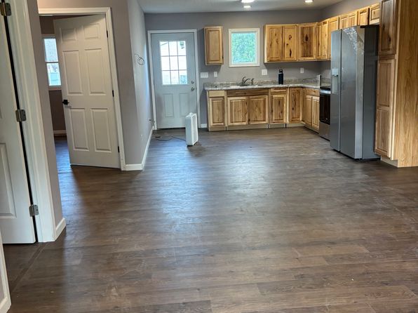 145 N Oak St #2