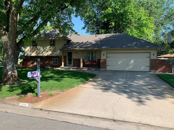 1005 E 32nd Ave, Hutchinson, KS 67502