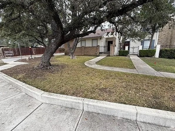 11303 Vance Jackson Rd APT M5, San Antonio, TX 78230