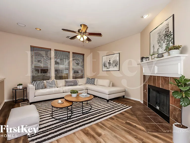 4532 Fir Dr — Photo 3