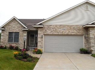 5532 Baraboo Ct, Davenport, IA 52804