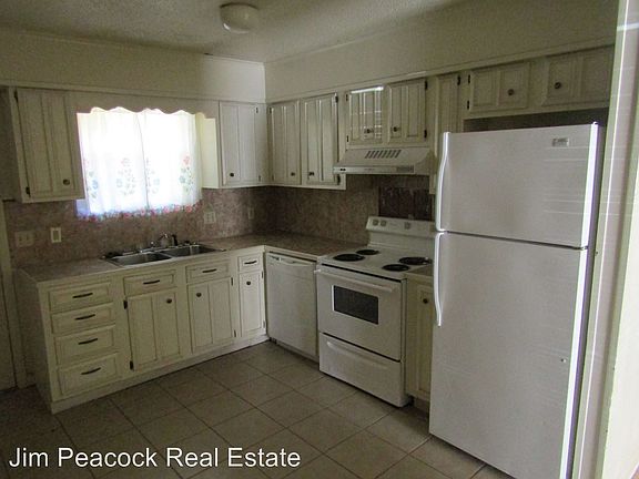 4th image of 900 N Jeff Davis St APT A