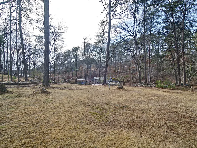 Merritt Dr — Photo 29