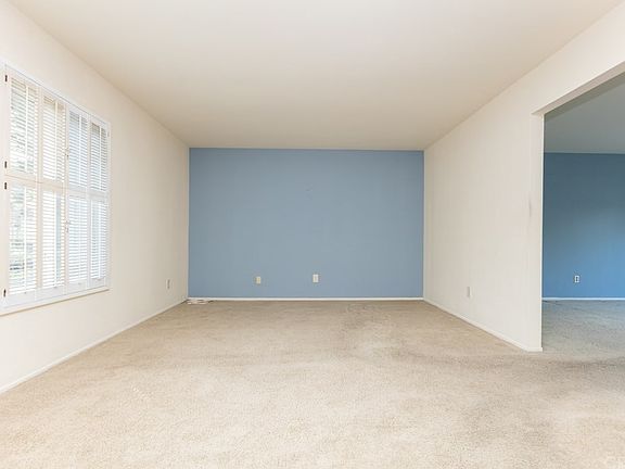 5th image of 9603 Karmont Ave