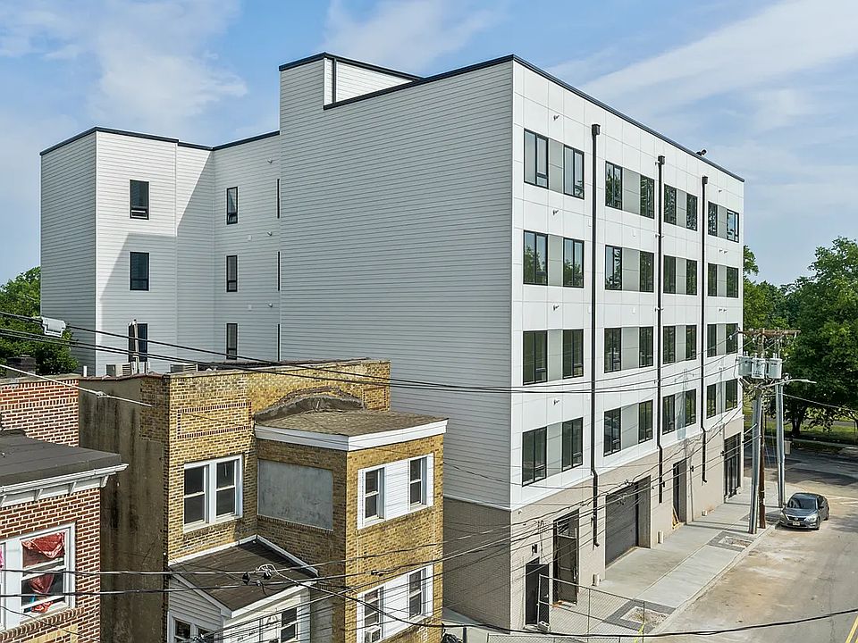 Building Photo 1