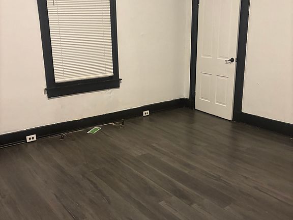 4th image of 309 Elm St
