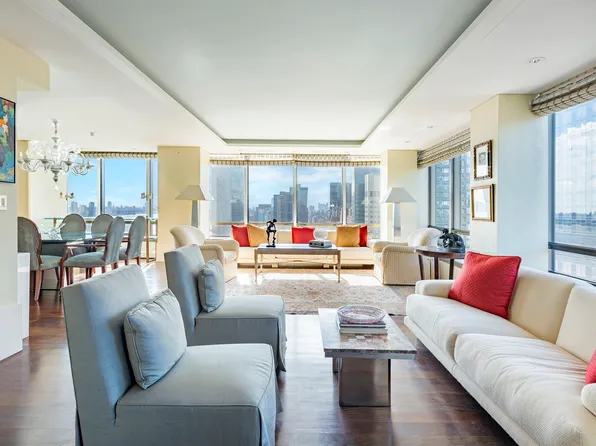 860 United Nations Plaza image 1 of 6