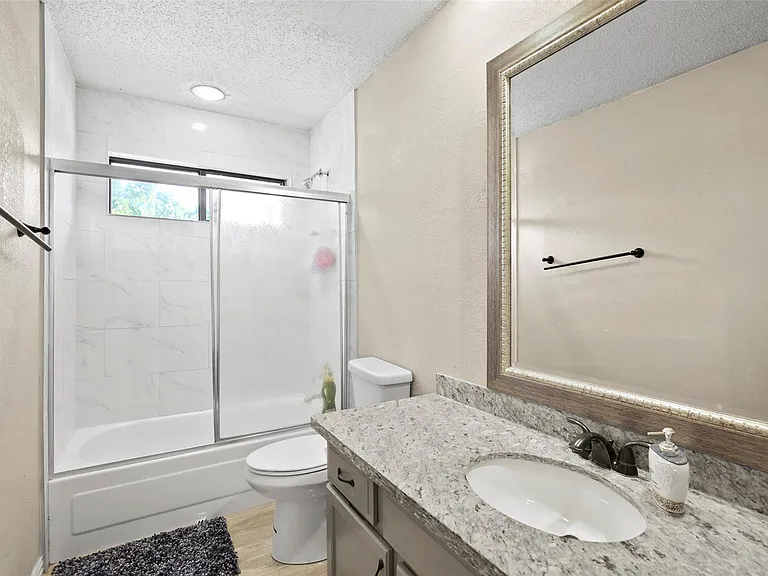 2226 Crystal Creek Ln — Photo 6