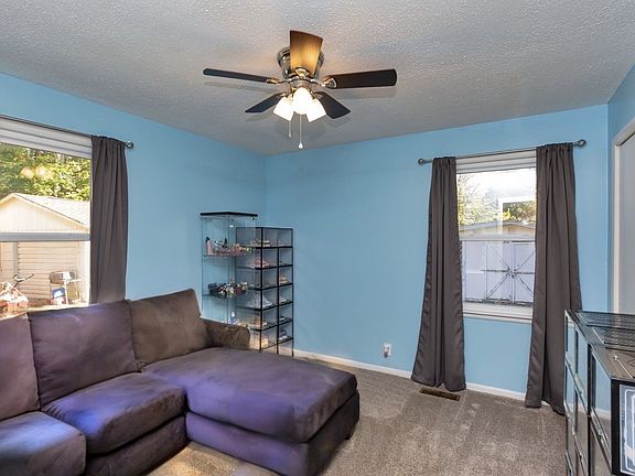 5th image of 221 Paddock Rd