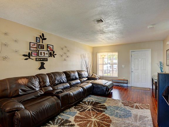 5th image of 4052 Eastridge Cir