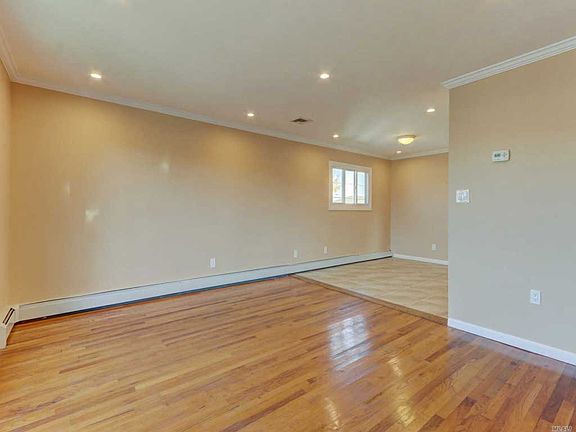 4th image of 2725 Len Dr