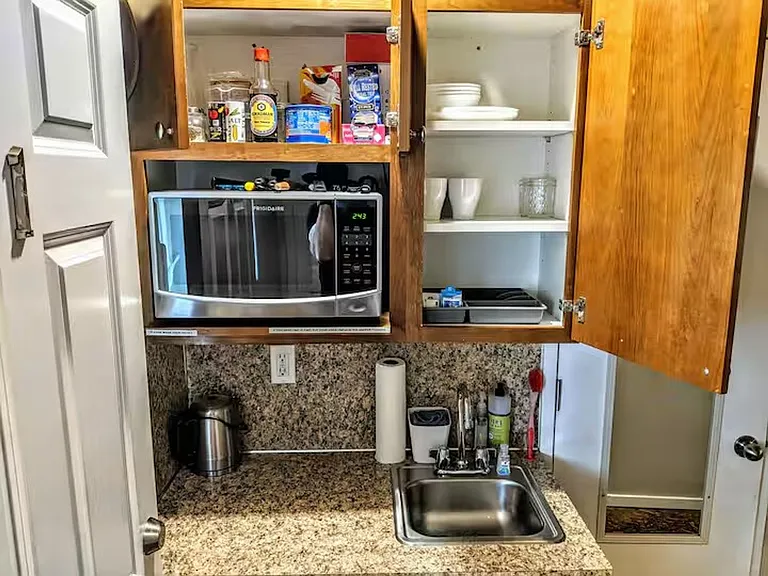 Soleil Apartments — Photo 45