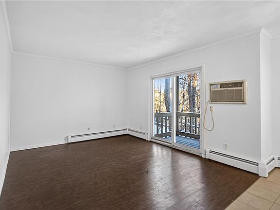 5th image of 400 New River Rd APT 507