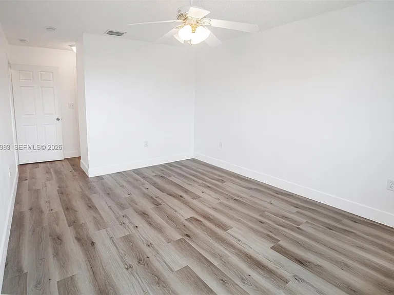 8949 SW 214th St — Photo 26