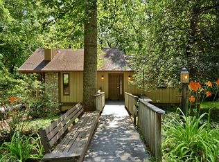 3016 Chestnut Tree Rd, Hendersonville, NC 28792