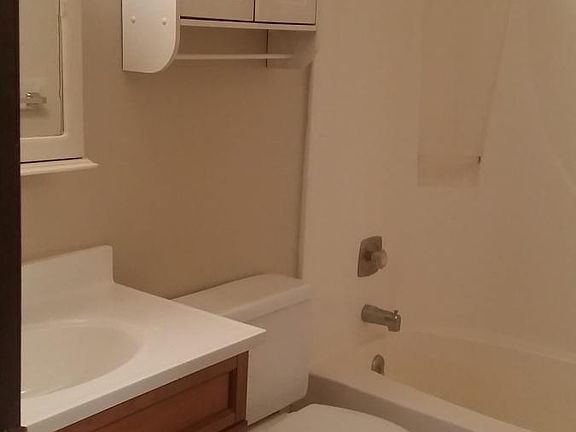 5th image of 2206 Cottage St