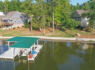 120 King Cir, Greenwood, SC 29649