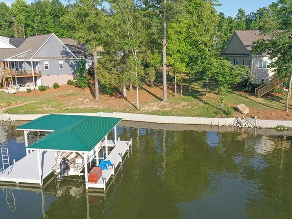 120 King Cir, Greenwood, SC 29649