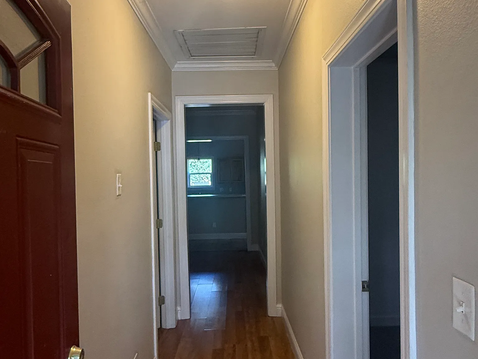3 bed, 916 sqft, $1,800 — Photo 2