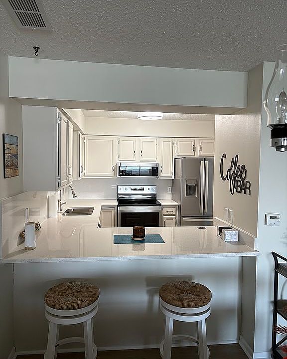 1st image of 2515 S Lakeview Ct