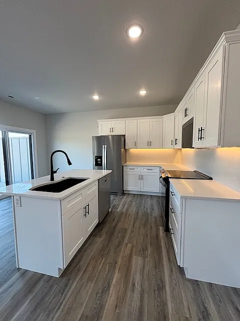 3 bed, 1600 sqft, $1,750 — Photo 2