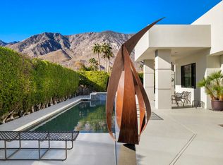 900 Dogwood Cir E, Palm Springs, CA 92264