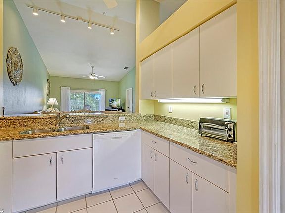 5th image of 9300 Highland Woods Blvd Unit 3305