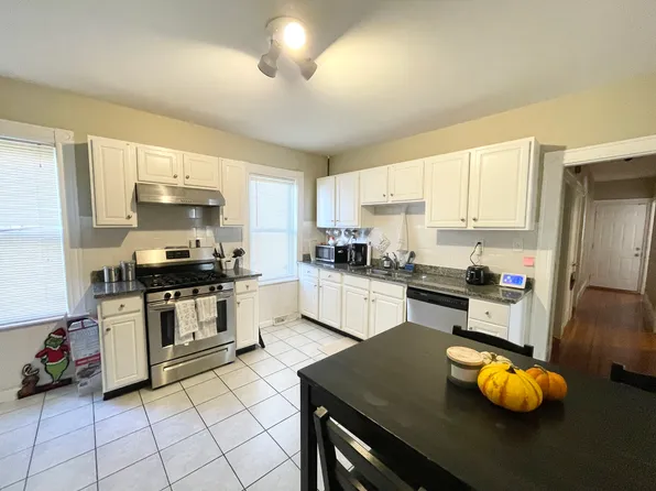 6 Taft St Floor 1, Dorchester, MA 02125