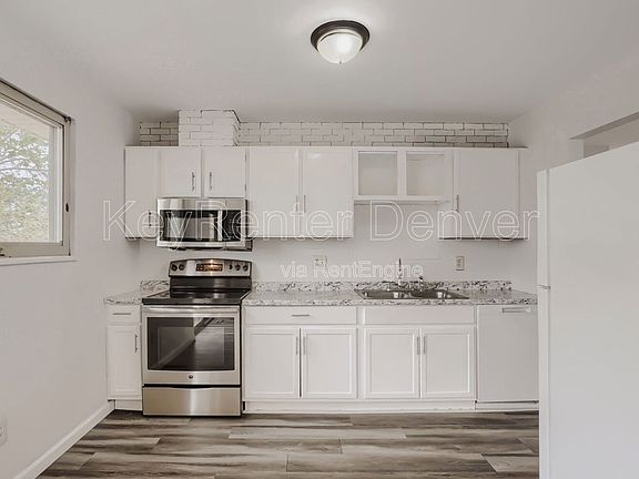 5th image of 949 Olathe St