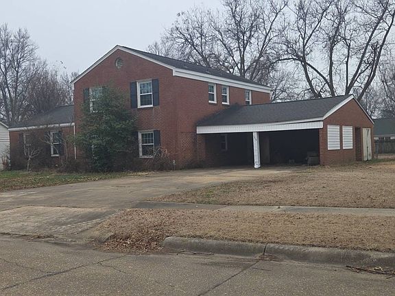 2nd image of 1713 Country Club Rd