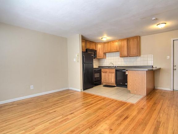 4th image of 3508 Russell Blvd APT 4