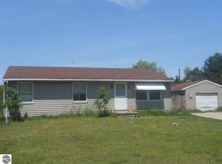 2114 W Flowage Lake Rd, West Branch, MI 48661