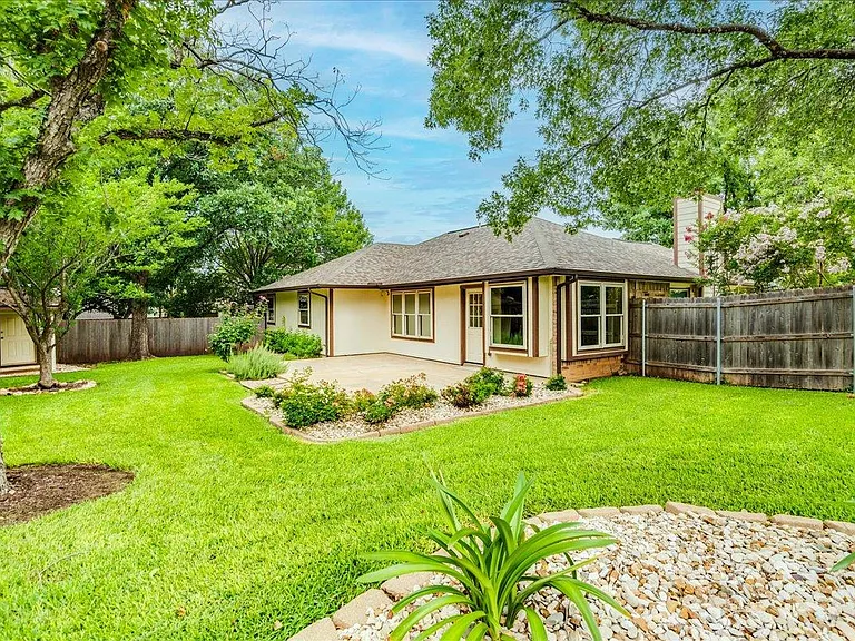 16517 Spotted Eagle Dr — Photo 25