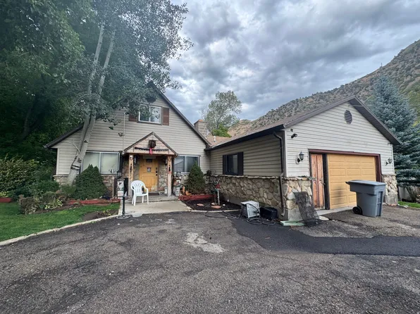 6633 E Holiday Hills Rd, Springville, UT 84663