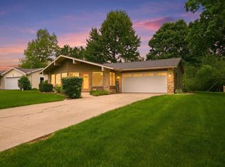 17321 Lee Ln, Harlan, IN 46743