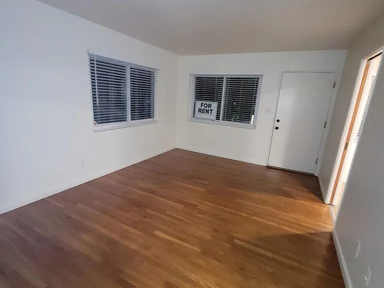 3151 Lincoln Ave — Photo 7