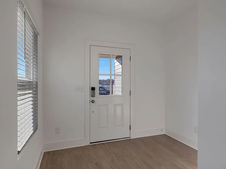 930 Watercourse Ct — Photo 6