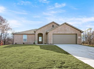 719 Haynie Dr, Runaway Bay, TX 76246