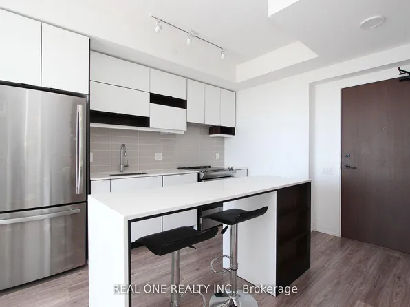 4065 Confederation Pkwy #3809, Mississauga, ON L5B 0G4