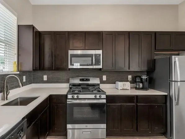 The Larchmont Estates, 1239 Cribb St #1, Toledo, OH 43612