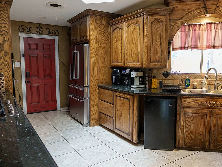 10 Cambridge Ct — Photo 35
