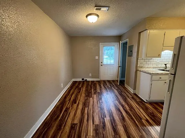 420 Bethel St — Photo 10