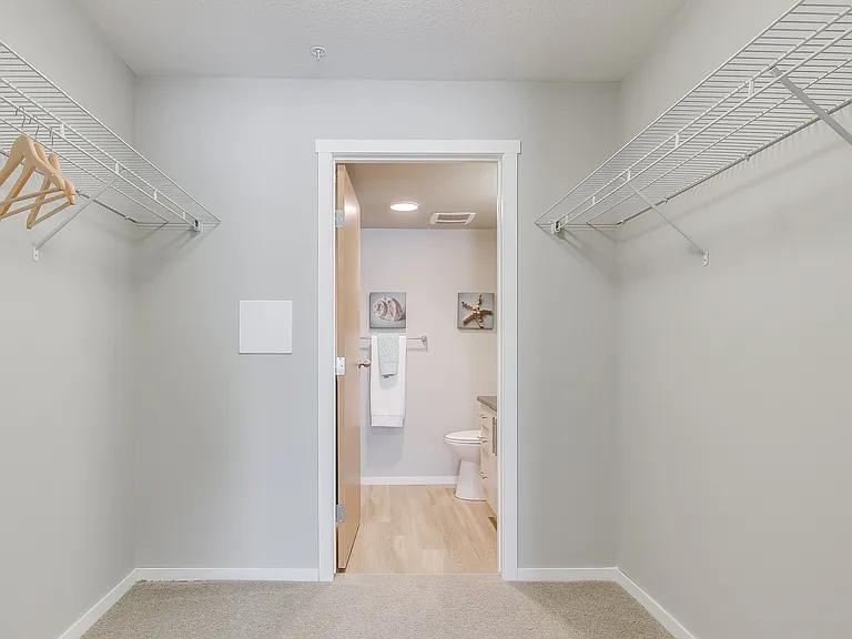 185 Kinney Ave — Photo 1